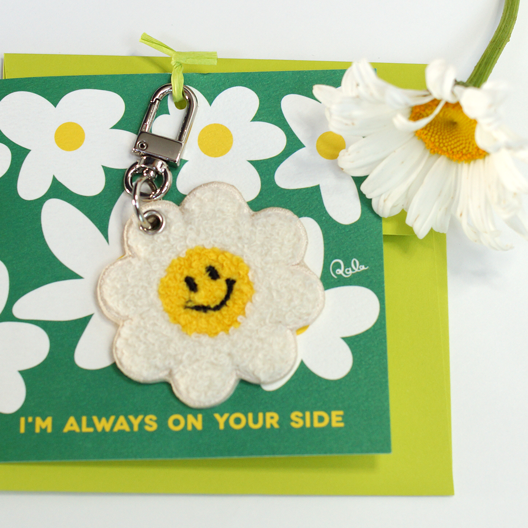 Daisy Card (I'm always on your side) + Daisy Keychains | Greeting Card